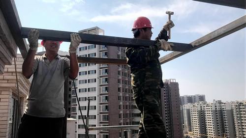 用實干踐諾“兩學一做”以成績彰顯“追趕超越”