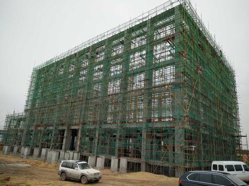 銅煤公司承建的小保當礦井工業場地鍋爐房工程順利封頂