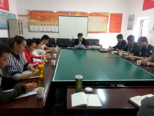 銅煤公司物資供應(yīng)部黨支部開展黨課教育推進“兩學(xué)一做”扎實推進