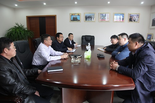 秦漢開發建設公司副總經理楊海寧一行來建設集團座談