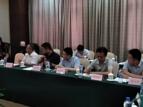 陜煤建設天工公司參加榆林合力產業扶貧開發公司紅棗深加工項目推進會