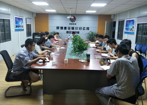 陜煤建設銅川公司夜校大講堂  工學兩不誤