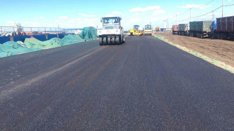 陜煤建設(shè)路橋分公司小保當(dāng)運(yùn)煤專(zhuān)線道路順利通車(chē)