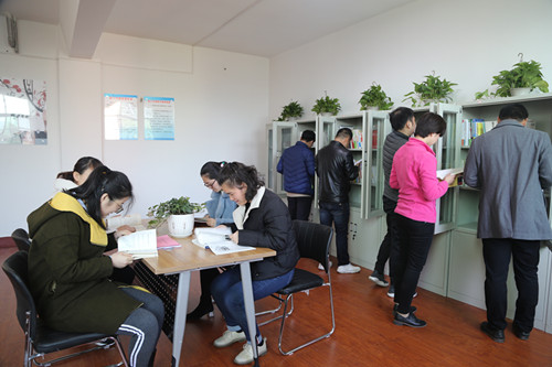 陜煤建設機電安裝公司：“書香+健體”聯手共筑職工“溫馨家園”