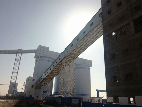 陜煤建設(shè)中煤公司：曹家灘礦業(yè)1#轉(zhuǎn)載點至末煤倉帶式輸送機棧橋全線貫通