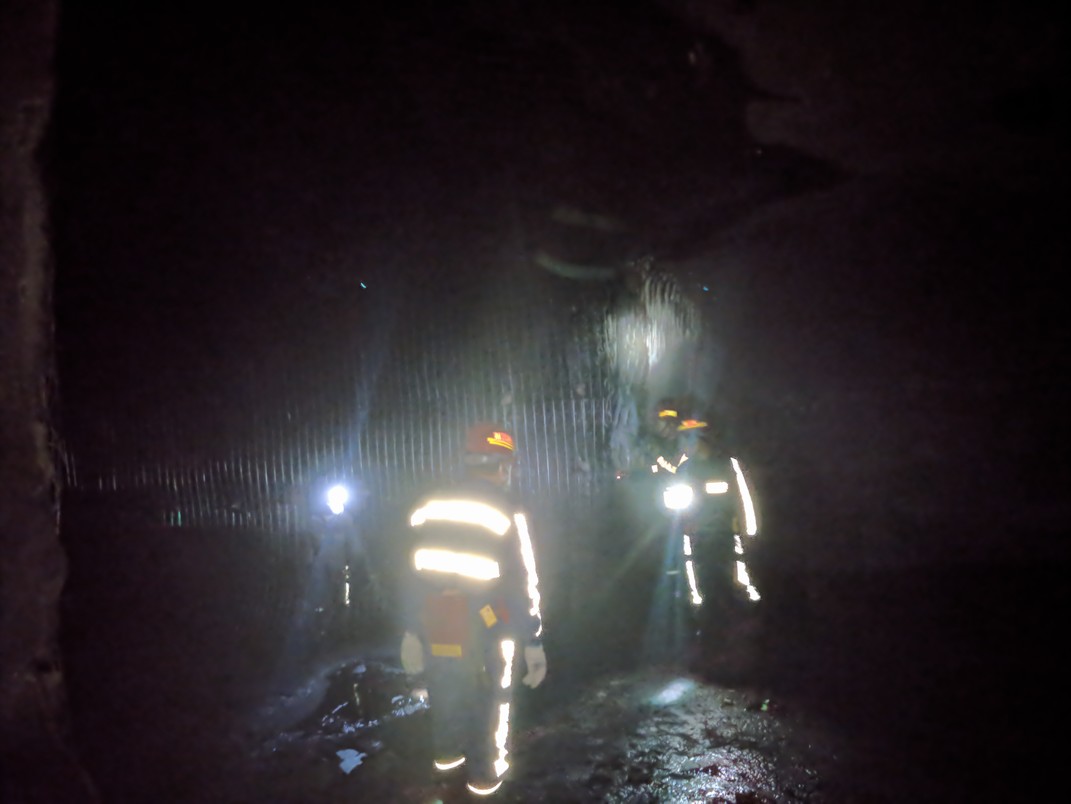 陜煤建設礦建三公司曹家灘項目部2-2煤回風大巷圓滿完成合同內(nèi)掘進工程