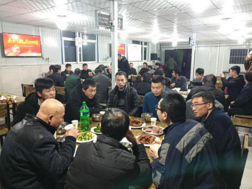 陜煤建設(shè)洗選煤運(yùn)營公司紅柳林洗煤廠： 讓職工吃在嘴里 暖在心里