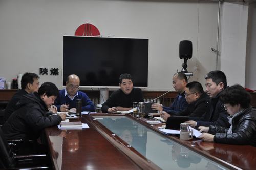 陜煤建設韓城分公司領導班子成員會前談心打好民主生活會基礎