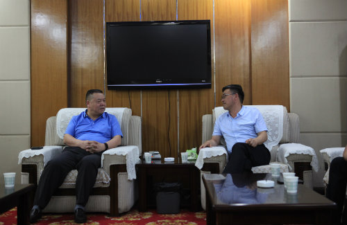 寧興剛一行赴崔家溝煤礦進(jìn)行項目對接