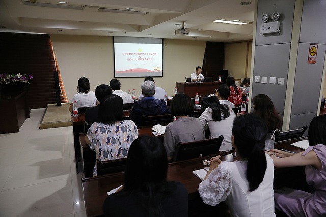 陜煤建設(shè)路橋分公司開展十九大精神理論宣講活動(dòng)