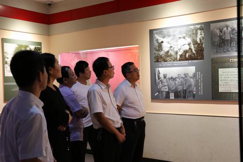 陜煤建設澄合分公司領導班子開展愛國主義教育過主題黨日