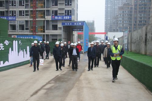 陜煤建設組織召開藍山水岸施工現場觀摩會
