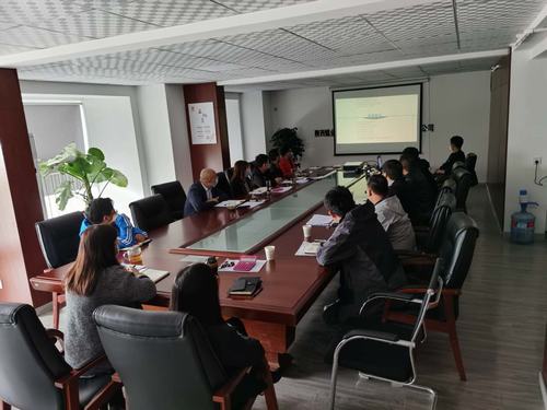 凝聚干勁促發(fā)展，改進作風勇?lián)?></div>
                                <div   id=