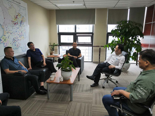 司正林一行到四川西南水泥進行業務回訪