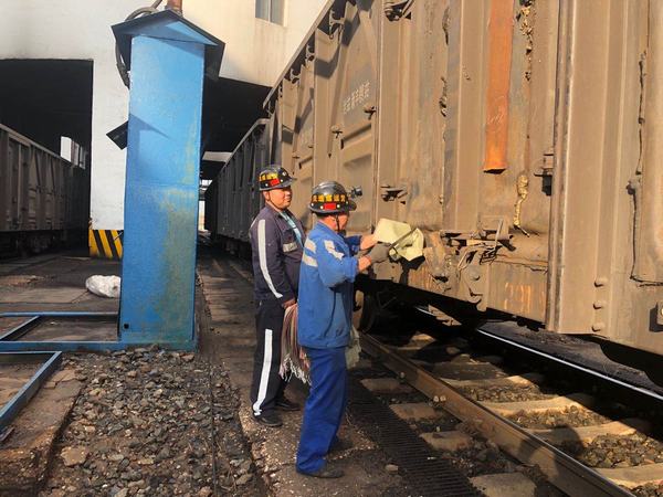 陜煤建設(shè)洗選煤運(yùn)營公司檸條塔運(yùn)營項目部扎實開展“提高效益 節(jié)約成本”工作