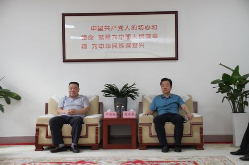 寧興剛、贠公法赴銅川礦業(yè)公司走訪交流棚戶區(qū)改造工程建設及后續(xù)工作