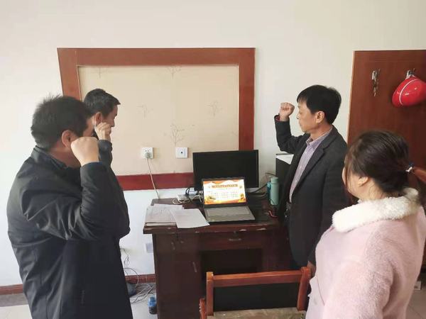 陜煤建設(shè)澄合分公司第十五項(xiàng)目部組織開(kāi)展“杜絕浪費(fèi)做表率 勤儉節(jié)約我?guī)ь^”主題黨日活動(dòng)