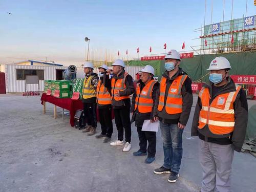 陜煤建設銅煤公司第十六項目部春節慰問過新年，濃濃關愛暖人心