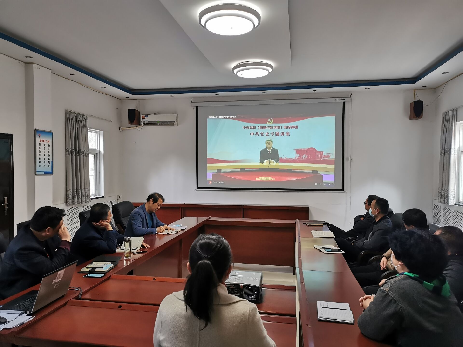 陜煤建設(shè)設(shè)備租賃中心開展“學黨史 強黨性 講奉獻”主題黨日活動