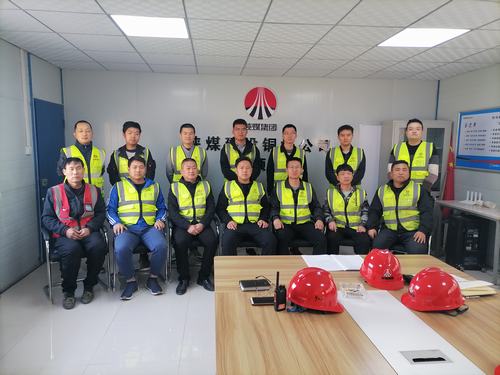 陜煤建設銅煤公司第二項目部 發揮“師帶徒”新作用  引領“傳幫帶”共成長