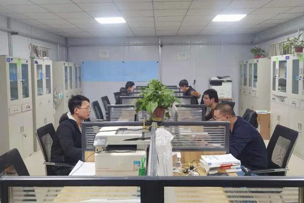 陜煤建設(shè)礦建二公司車(chē)村項(xiàng)目部：線(xiàn)上培訓(xùn)“不打烊”鏈工寶上“練功忙”