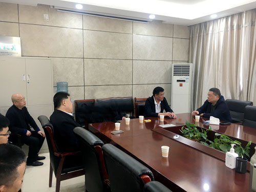 寧興剛、王寧在渭南梅園新村項(xiàng)目調(diào)研