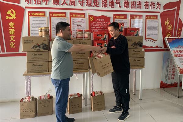 陜煤建設礦建二公司:中秋慰問在一線情暖職工到基層