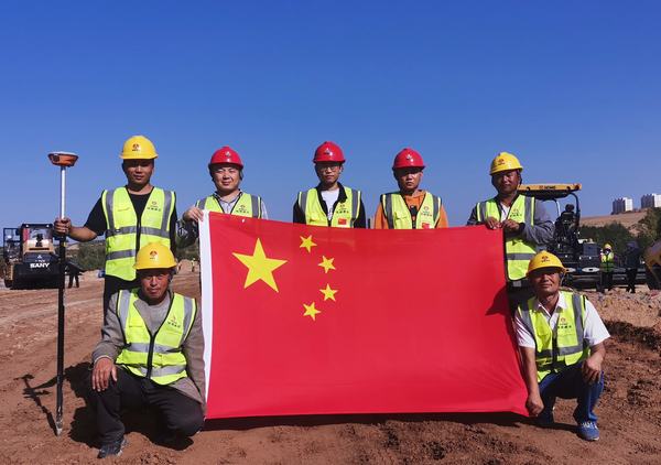 陜煤建設(shè)榆林公司用實(shí)際行動(dòng)為祖國慶生