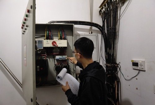 陜煤建設路橋分公司將溫暖送到職工心坎里