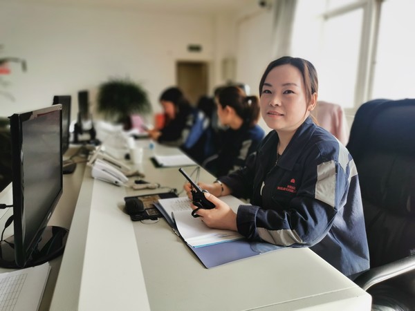 “鏗鏘玫瑰”綻“煤?！?></div>
                                <div   id=