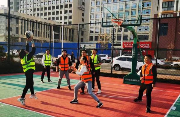 陜煤建設銅煤公司基層項目部組織開展籃球友誼賽豐富職工文化生活