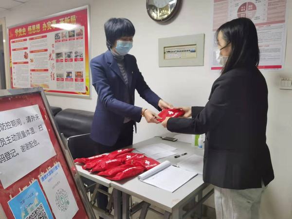 陜煤建設礦建二公司:抗疫“禮包”凝聚紅色抗疫力量