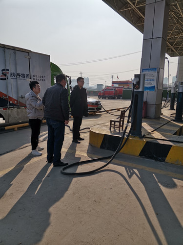 陜煤建設智慧泊車公司赴新能源電動汽車充電站進行調研