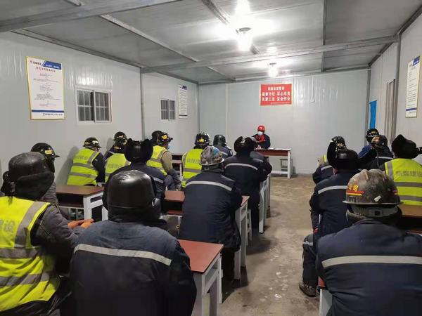 陜煤建設礦建二公司:三個“突出”加速人才隊伍建設