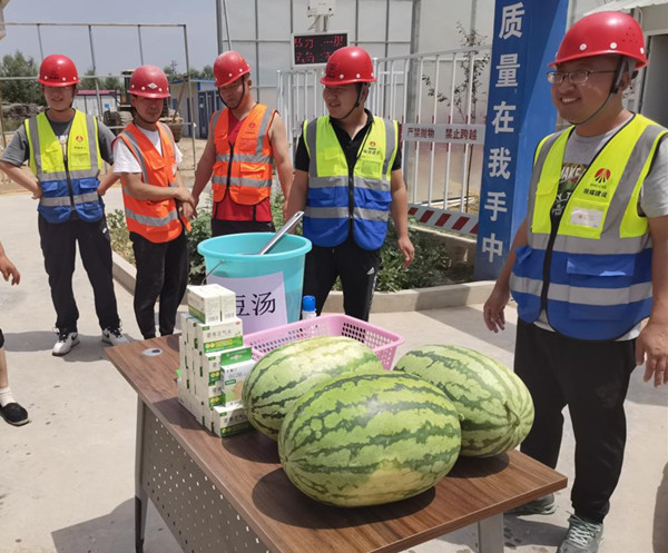 陜煤建設咸陽分公司第九項目部:不服“暑”，戰(zhàn)高溫