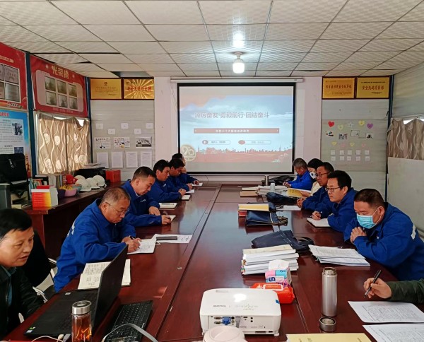 陜煤建設澄合分公司第十二項目部“三個突出”掀起學習貫徹黨的二十大精神熱潮