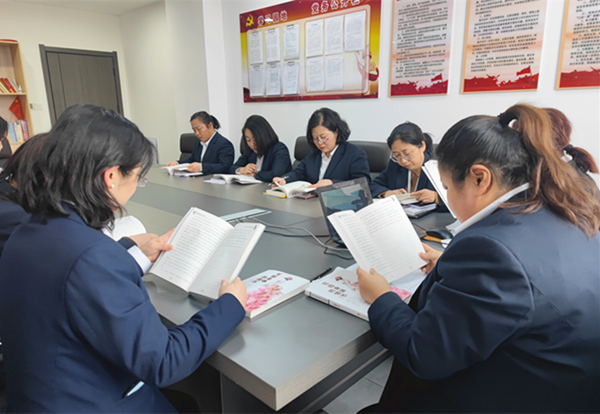 陜煤建設礦建三公司開展“三八”婦女節主題讀書活動