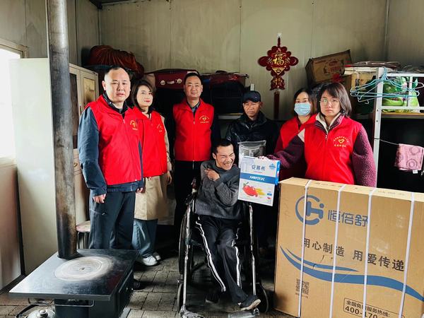 陜煤建設礦建二公司志愿行動暖人心