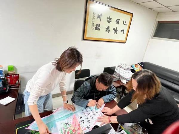 陜煤建設(shè)礦建二公司:當(dāng)讀書遇上繪畫 手帳的美好也是加倍幸福