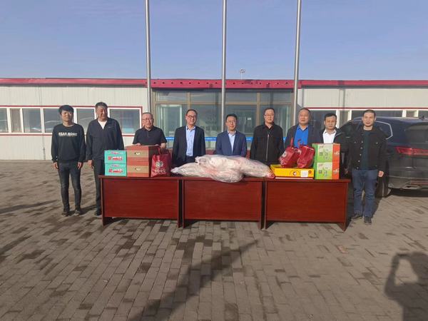 陜煤建設煤礦運營服務分公司：勞動節慰問一線干部職工