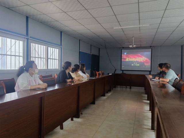 陜煤建設韓城分公司土建一項目部 把“廉潔”之墻立穩  把“歪邪”之風擋住