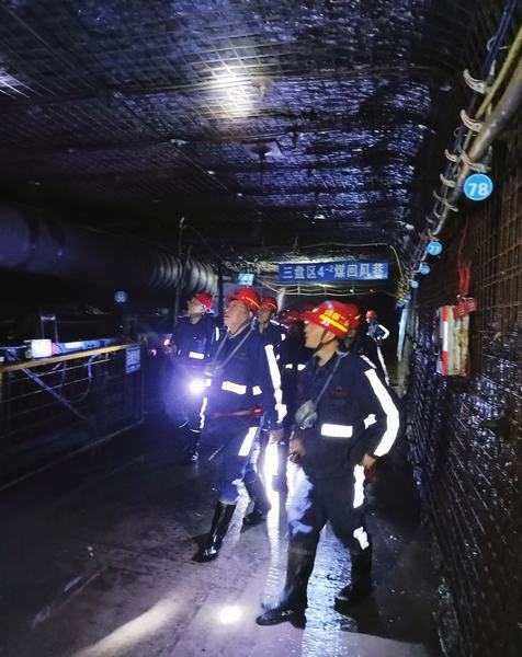 陜煤建設(shè)煤礦運營服務(wù)分公司：對標(biāo)交流促發(fā)展  分享學(xué)習(xí)萃精華