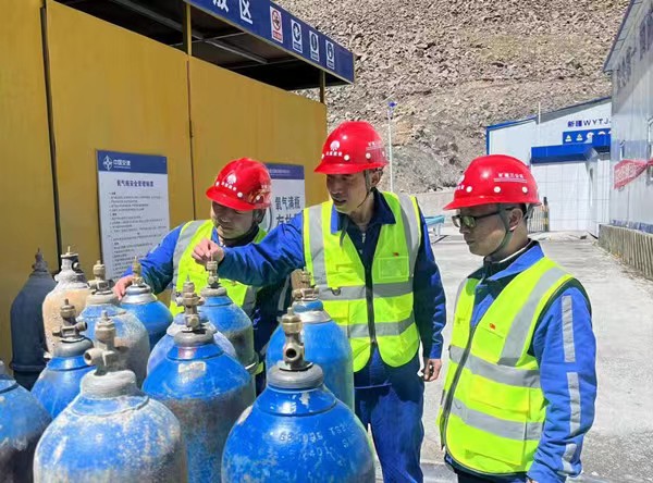 陜煤建設礦建三公司:多點發力,點亮安全之光