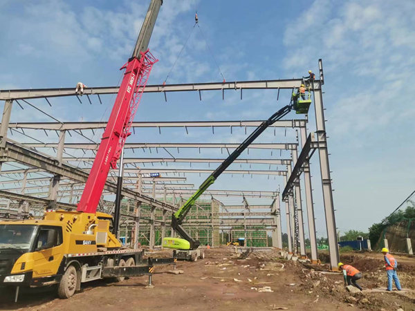 陜煤建設(shè)漢中分公司各項(xiàng)目部戰(zhàn)高溫 保生產(chǎn) 在行動