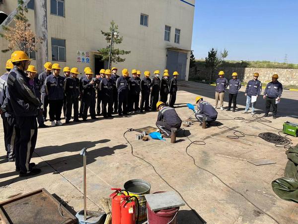 陜煤建設洗選煤運營公司神渭首端運營項目部:雙管齊下,打好素質提升組合拳