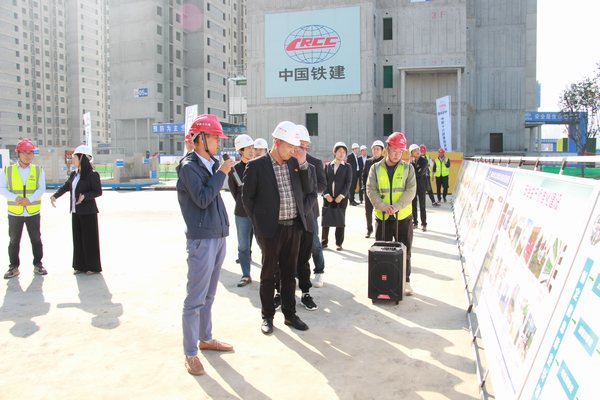 陜煤建設(shè)路橋分公司:對(duì)標(biāo)學(xué)習(xí)找差距,觀摩交流促提升