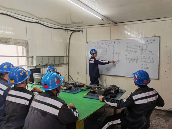 陜煤建設(shè)洗選煤運(yùn)營(yíng)公司紅柳林洗煤廠項(xiàng)目部: 金秋碩果迎豐收 “排查+考核”強(qiáng)基礎(chǔ)