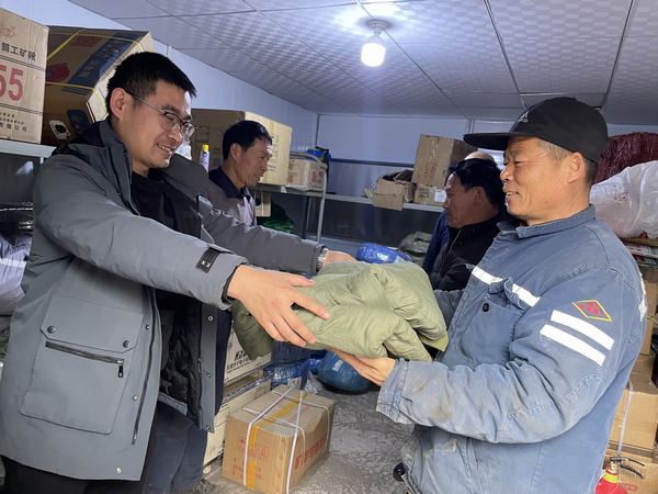 陜煤建設礦建二公司：實干聚民意 真情暖人心
