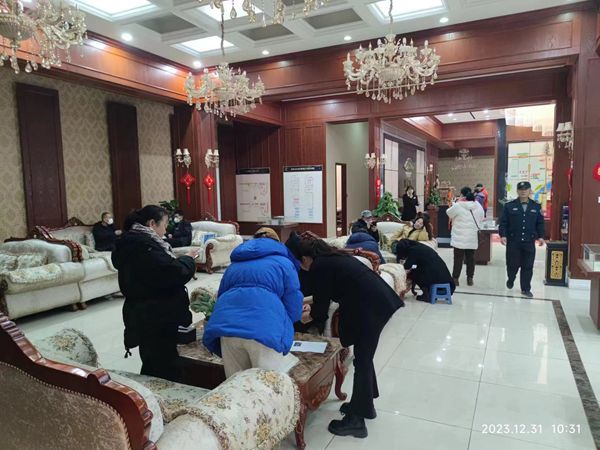 陜煤建設大秦置業公司：龍灣水境盛大交房 完美收官