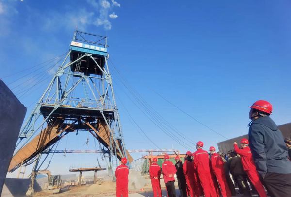陜煤建設礦建二公司第六項目部今日動土開挖